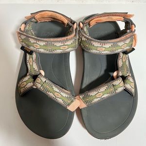 Teva Hiking Sandals, kids size 11